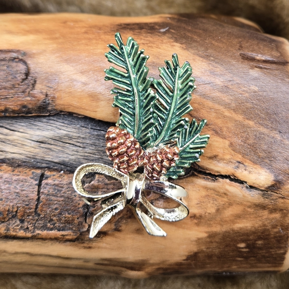 Festive Pinecone Brooch in Green, Gold and Brown